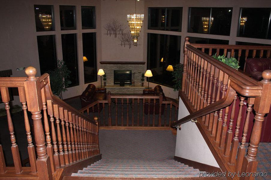 Saratoga Inn & Suites Cannon Falls Интерьер фото